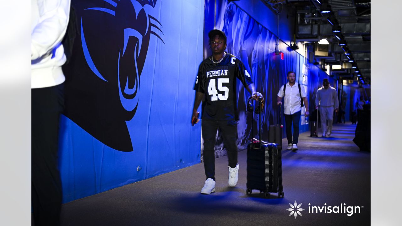 ARRIVAL PHOTOS: Cardinals Arrive For The Panthers Game