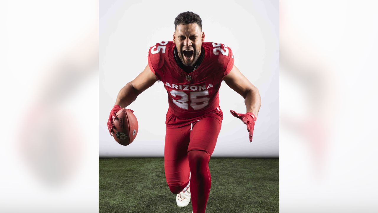 Arizona Cardinals quarterback Kyler Murray (1) and wide receiver Rondale  Moore showcase the NFL football teams' new uniforms for the 2023 season,  Thursday, April 20, 2023, in Phoenix. (AP Photo/Matt York Stock Photo -  Alamy