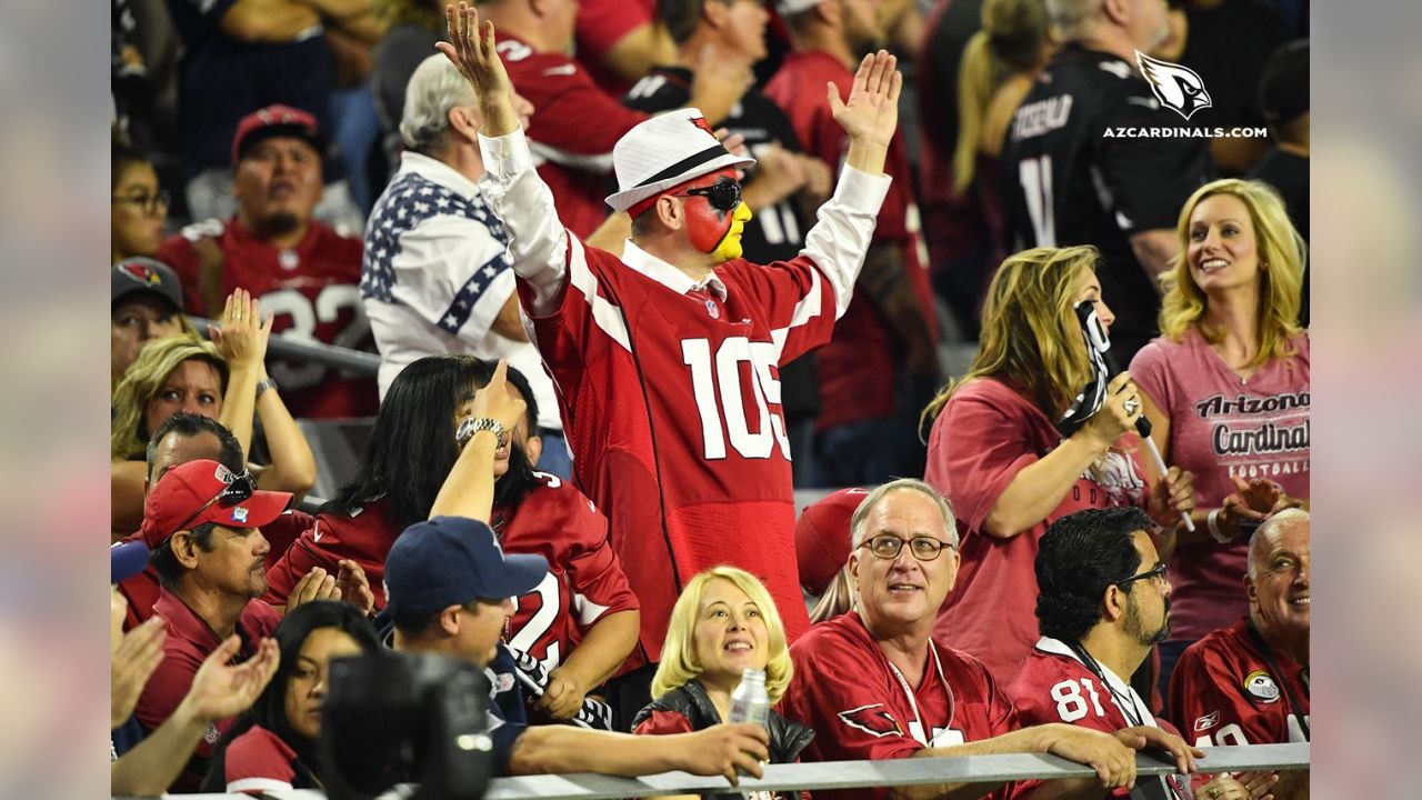 Arizona Cardinals vs. Detroit Lions. Fans support on NFL Game. Silhouette  of supporters, big screen with two rivals in background Stock Photo - Alamy