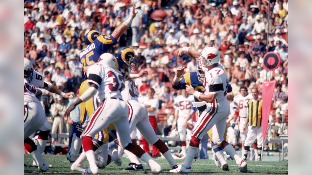 Former Arizona Cardinals player Jim Hart is inducted into the Cardinals Ring  of Honor at half time of an NFL football game against the Los Angeles Rams,  Sunday, Dec. 3, 2017, in