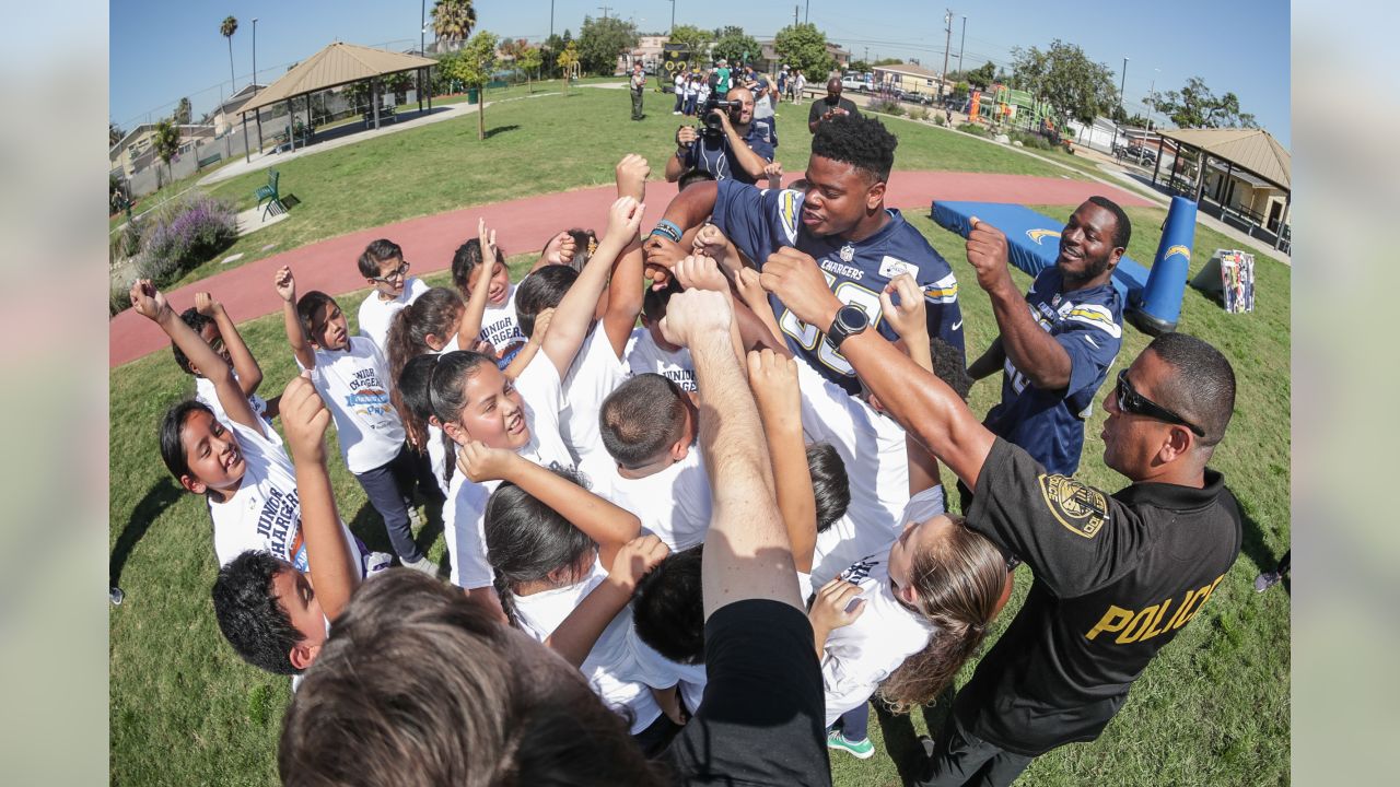 Inglewood students live in their Play 60 moment with Chargers –  News4usonline