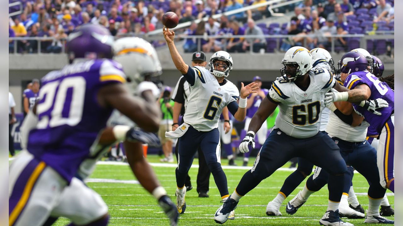 Chargers Roster Breakdowns, 90-in-90: DE Isaac Rochell - Bolts From The Blue