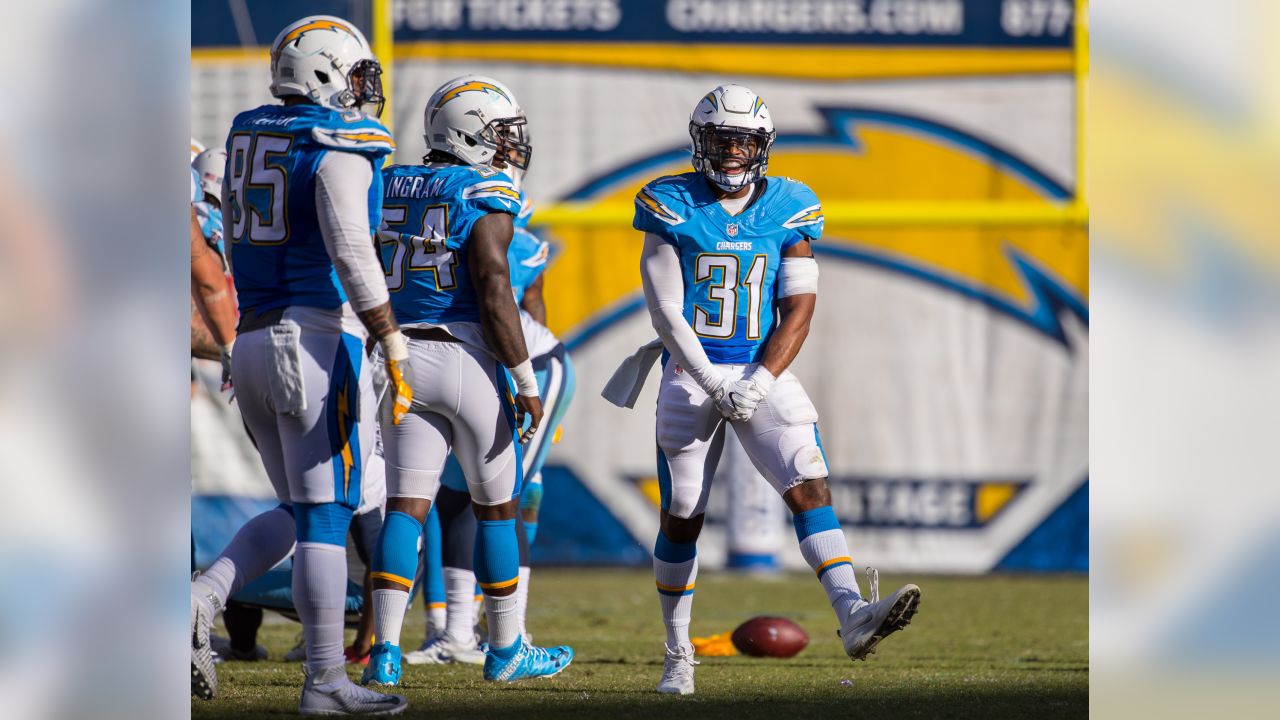 Chargers Roster Breakdowns, 90-in-90: DE Isaac Rochell - Bolts From The Blue