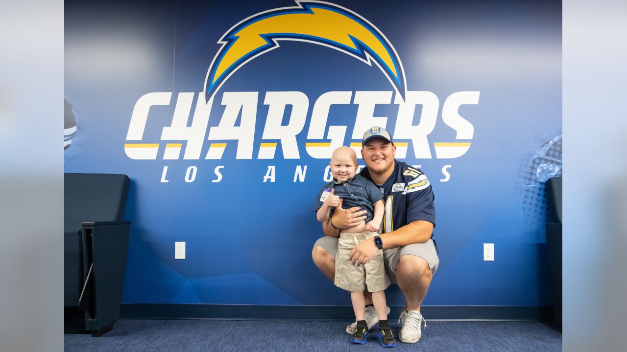 Chargers' Scott Quessenberry was thrilled to see cancer survivor