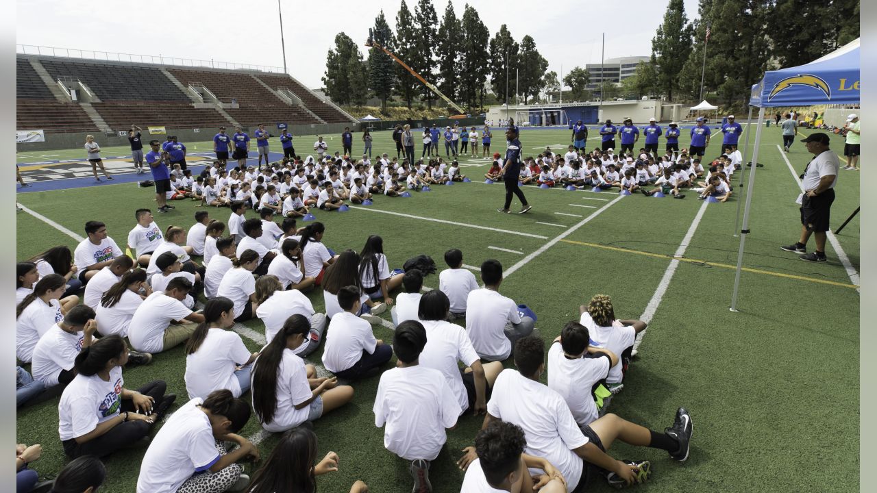 Anthony Muñoz brings NFL Play 60 Character Camp to Super Bowl 53