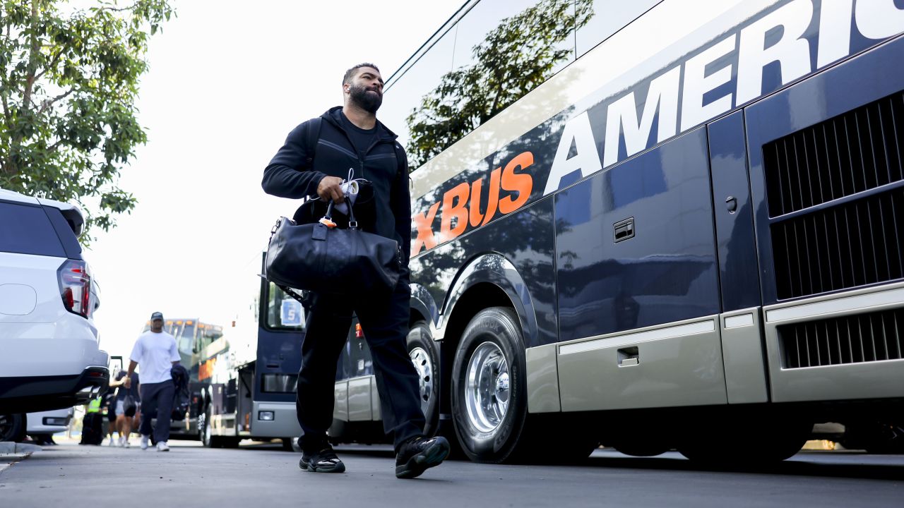 Photos: Bolts Take Flight to the Land