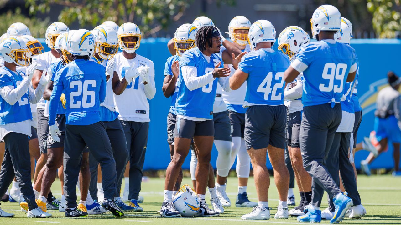 Breiden Fehoko gets emotional after making Chargers' 53-man roster