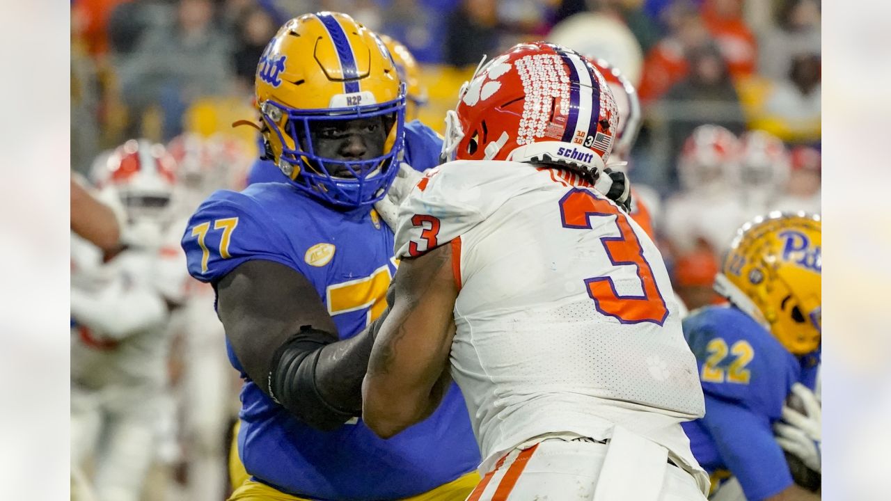 Los Angeles Chargers Mock Draft Series: Improving The Offense - LAFB Network