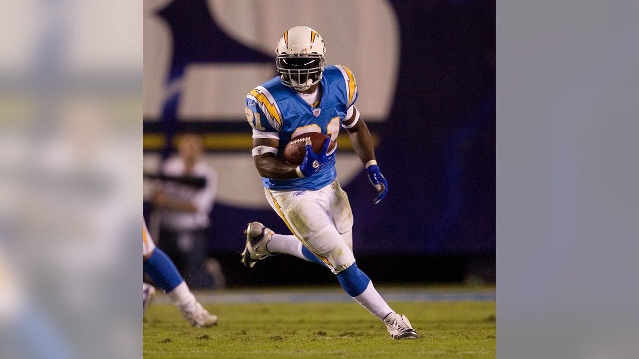 Los Angeles Chargers - It's LaDainian Tomlinson's birthday, so here's his  rookie headshot for a Throwback Thursday. #HBDLT See more of your favorite  players' rookie headshots: