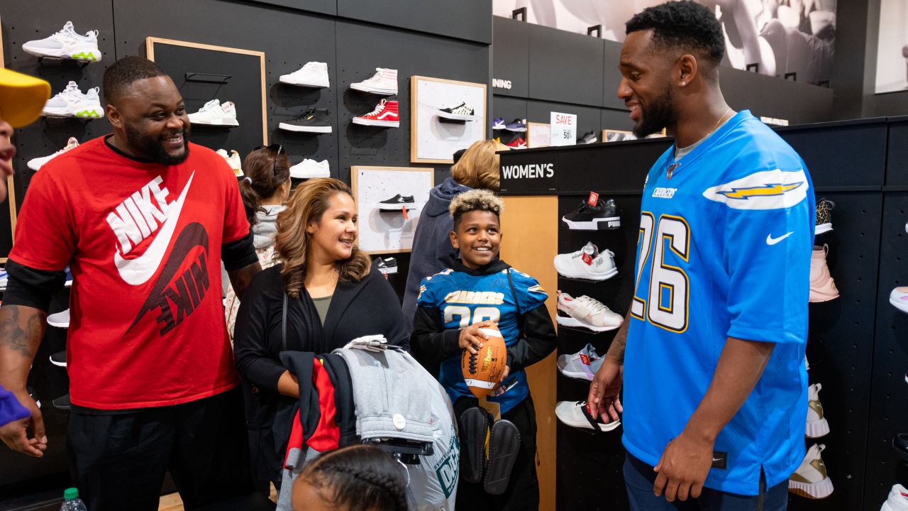 Photos: Hayward Jr. Surprises Kids with Holiday Shopping Spree