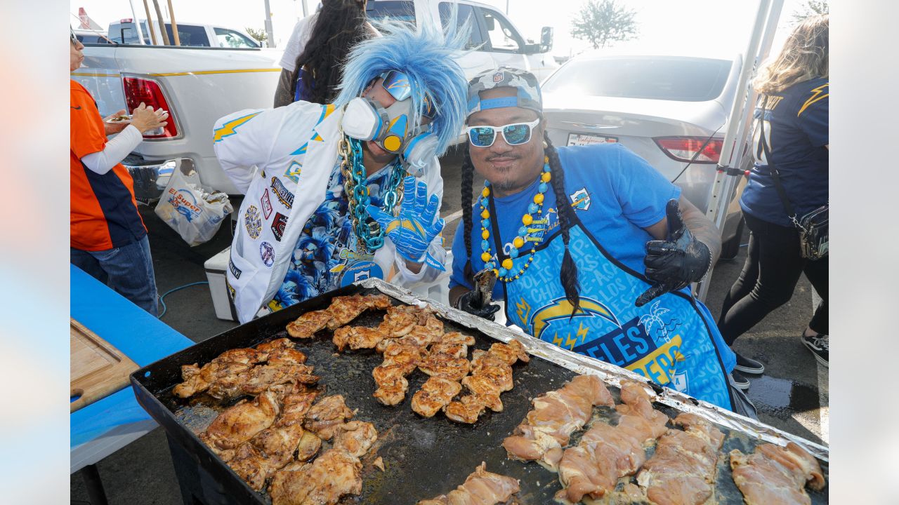 ⚡️Bolt Daddy⚡️So Fi Chargers Tailgate series MNF Broncos 10/17