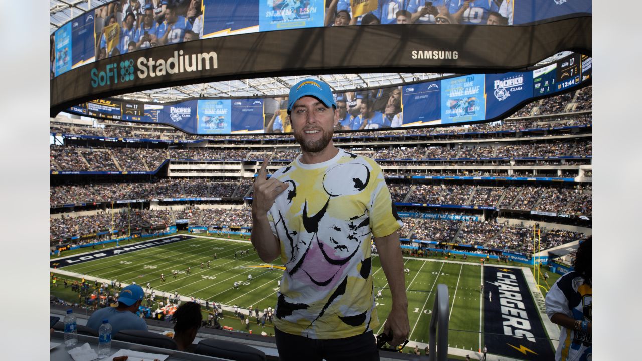 Bella Rasmussen, Lance Bass & More Show Up for Bolts vs Seahawks