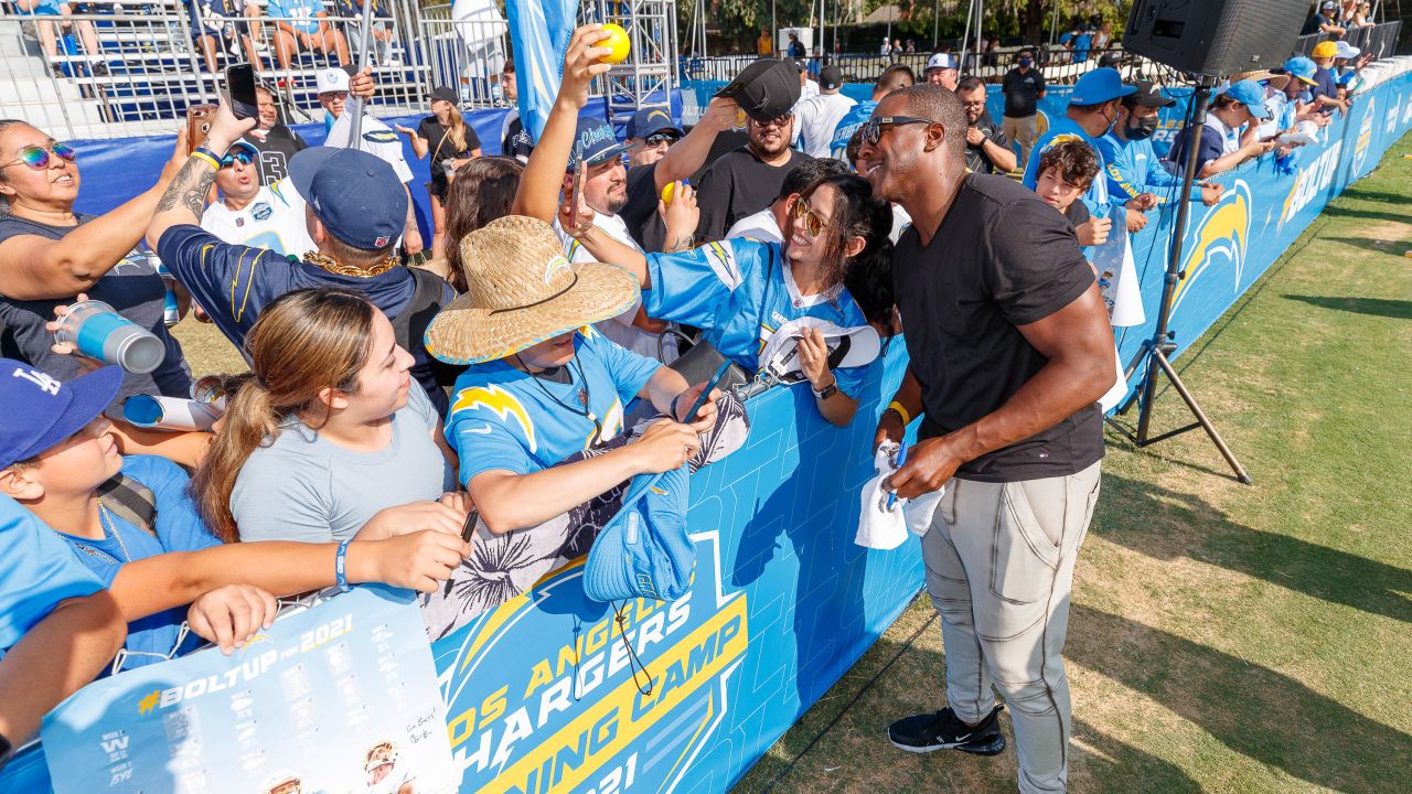 Los Angeles Chargers' secondary dubbed 'The Electric Fence' by PFF