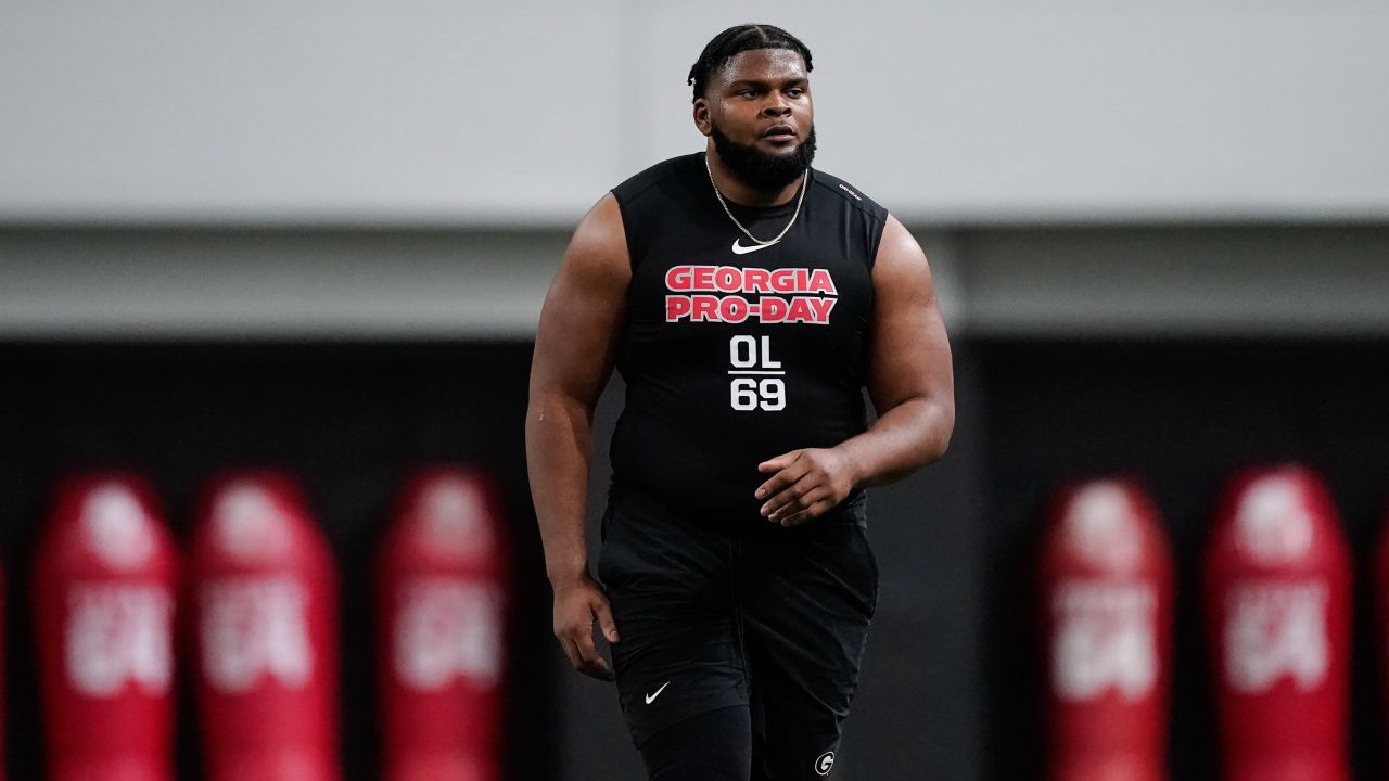 BREAKING: Jamaree Salyer Drafted By Los Angeles Chargers - Sports  Illustrated Georgia Bulldogs News, Analysis and More