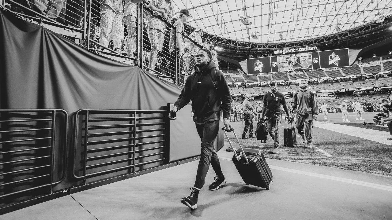 Photos: Bolts Roll Into Allegiant Stadium for SNF