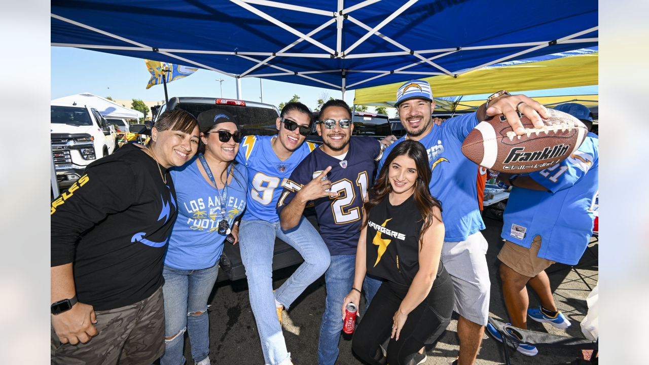 ⚡️Bolt Daddy⚡️So Fi Chargers Tailgate series MNF Broncos 10/17