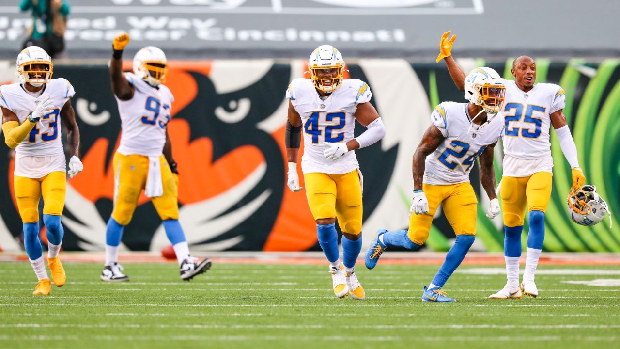 Chargers 16, Bengals 13: Interception, missed field goal mar Joe Burrow's  NFL debut