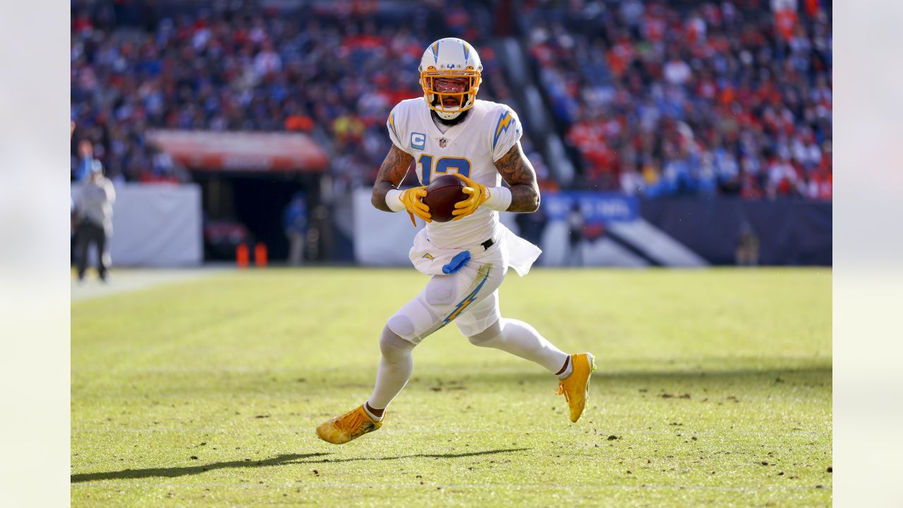 PHOTOS: Denver Broncos host Los Angeles Chargers in NFL Week 18