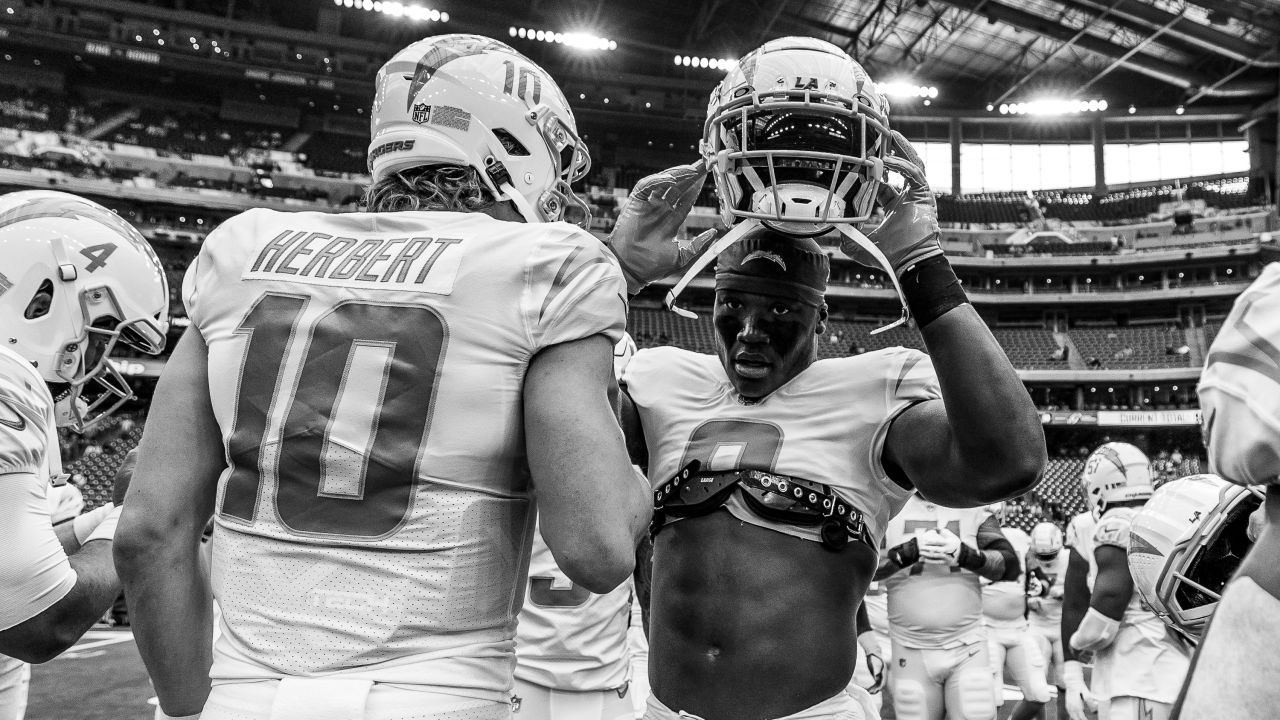 Los Angeles Chargers defensive back Asante Samuel Jr. (26) lines up for the  snap during an NFL football game against the Houston Texans, Sunday, Dec.  26, 2021, in Houston. (AP Photo/Matt Patterson