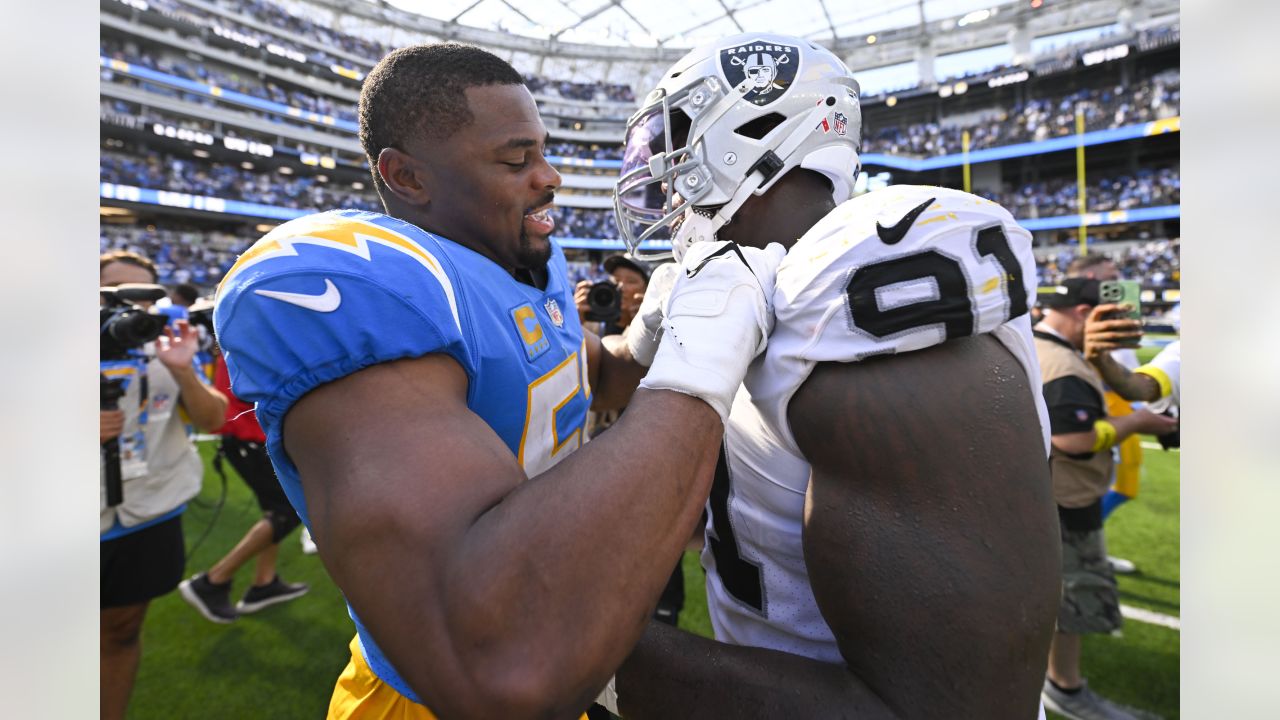 INGLEWOOD, CA - OCTOBER 23: Los Angeles Chargers linebacker Troy Reeder  (42) and Los Angeles Charger