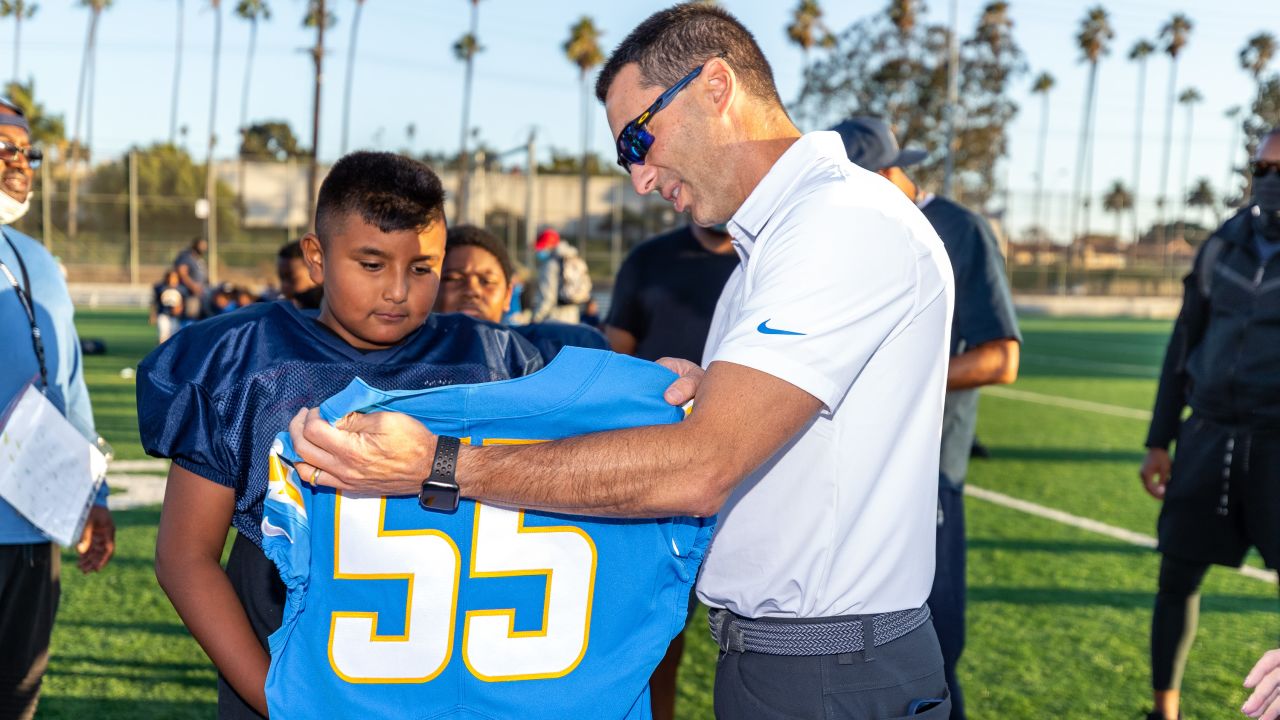 Los Angeles Chargers & Snoop Dogg Unveil New Nike Uniforms for Inglewood  Chargers