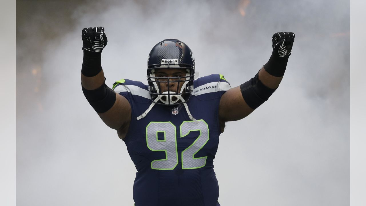 Bolts Beef Up D-Line with NT Brandon Mebane