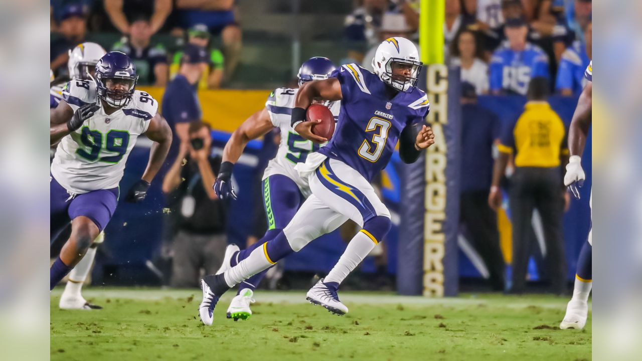 Los Angeles Chargers defeat Seattle Seahawks 24-14 in preseason game - ABC7  Los Angeles