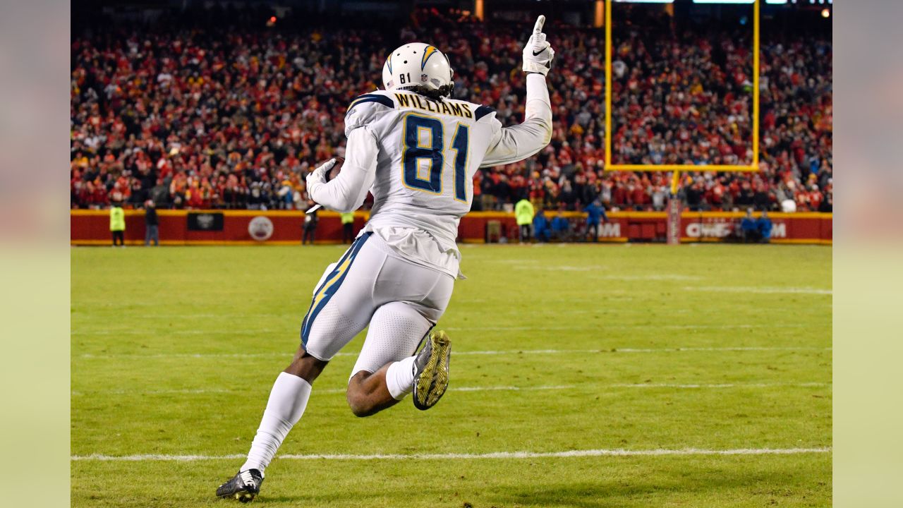 Rams lose to Chargers 17-34