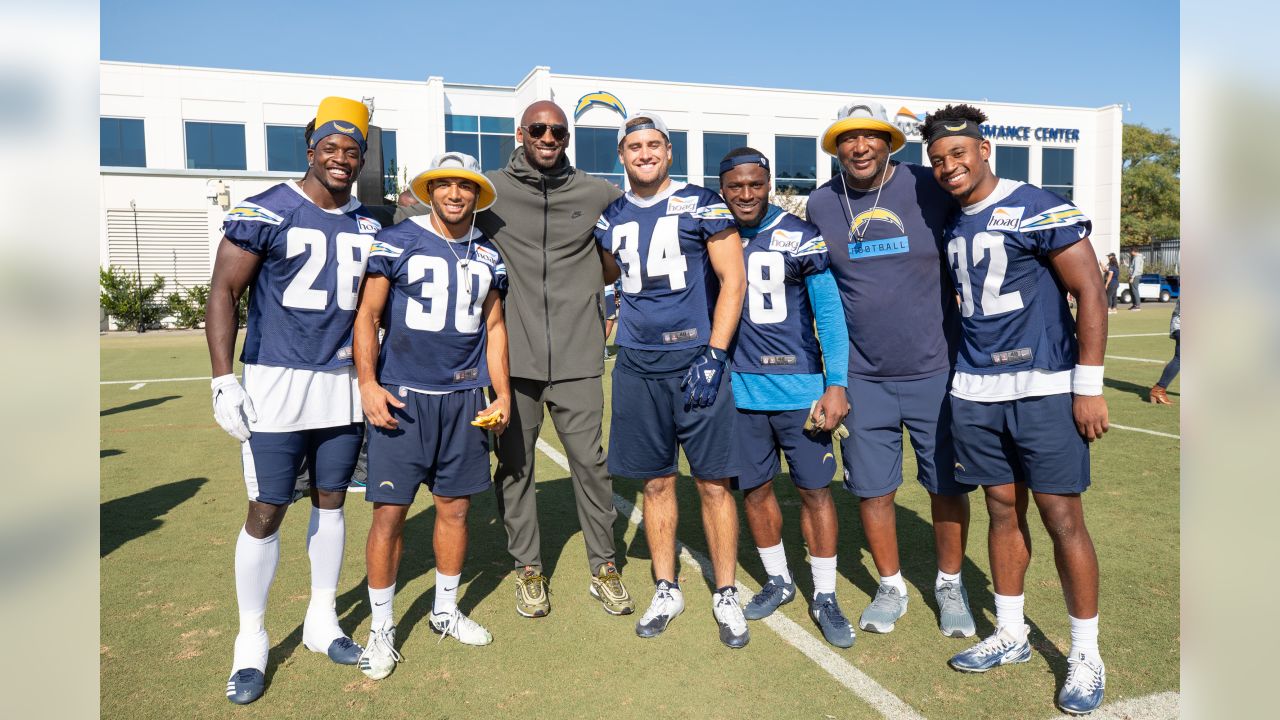 Kobe Bryant Pays an Inspirational Visit to the Chargers