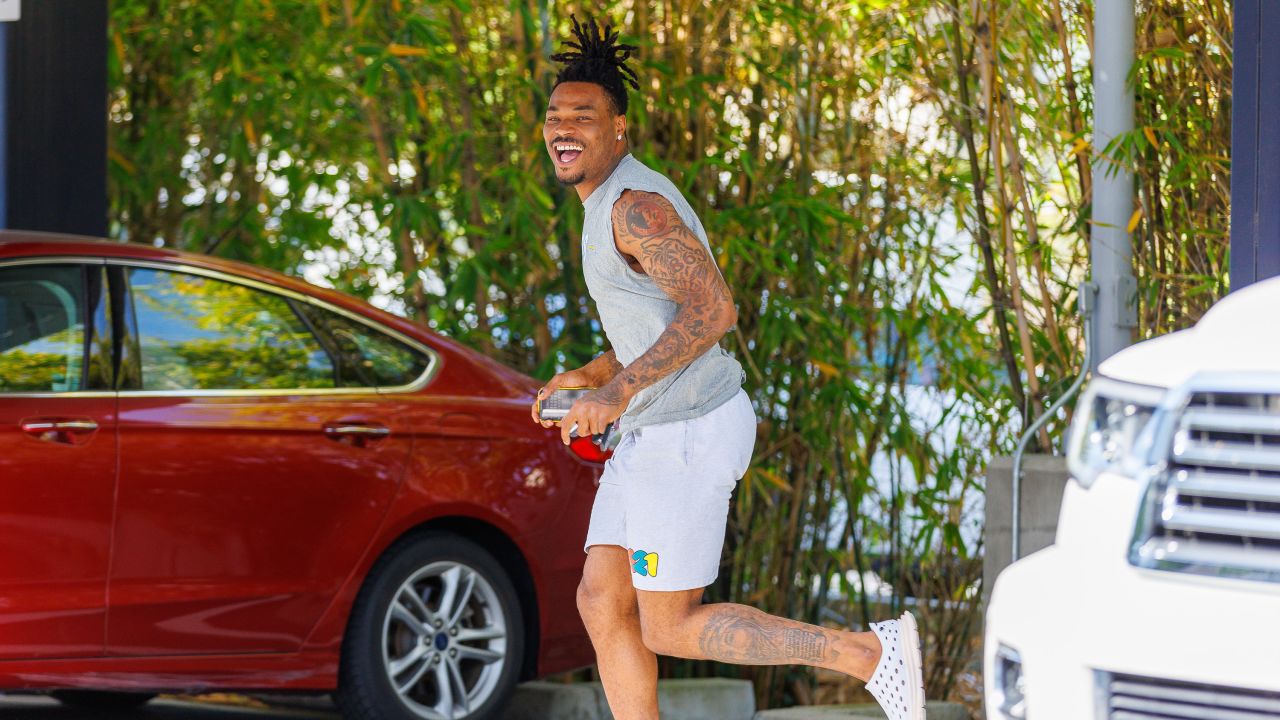 Derwin James  NFL Lifestyle: Chargers, Fatherhood, Cars, Music