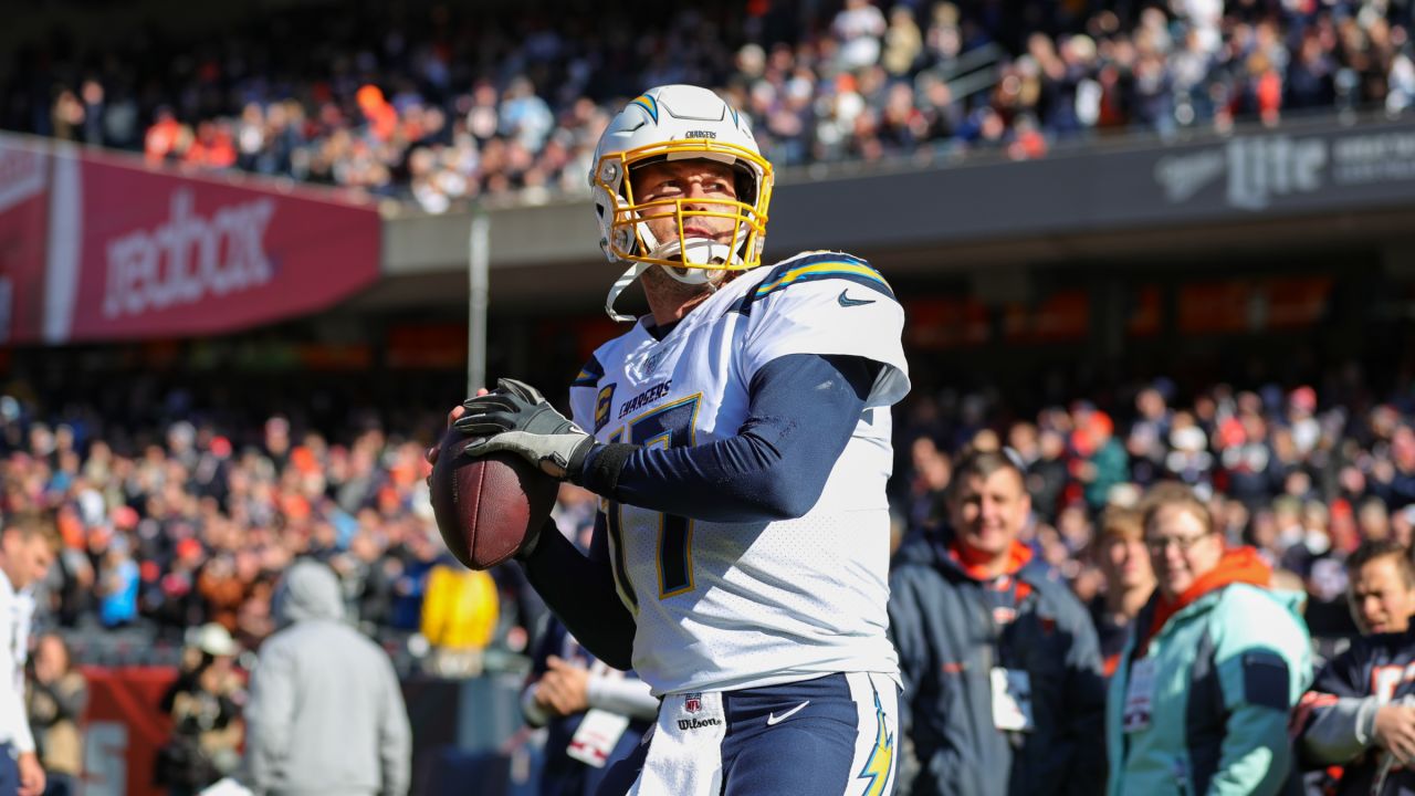 Rivers, Chargers beat Bears 17-16 after Pineiro misses FG