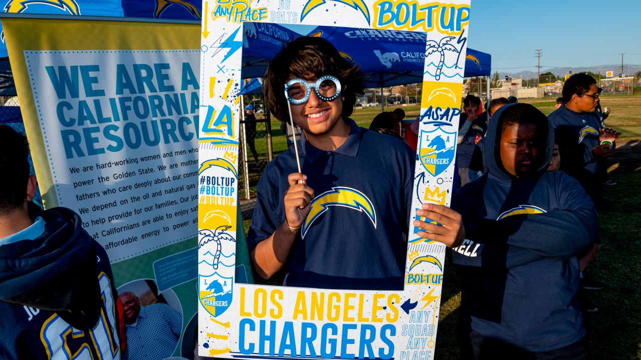 LOS ANGELES CHARGERS DIA DE LOS MUERTOS SUGAR SKULL STATUE – JR'S SPORTS