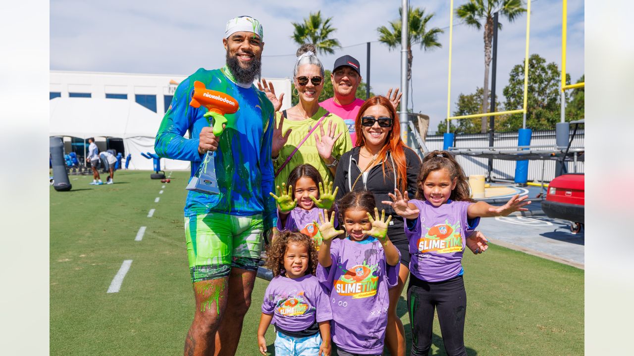 QB Justin Herbert is Awarded Nickelodeon Slimetime NVP Award