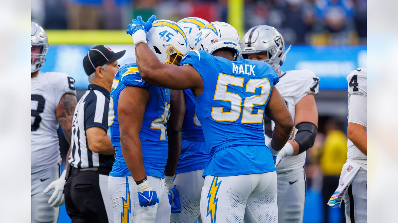 Pro Football Journal: The Chargers Names on Back Of Jerseys—Not