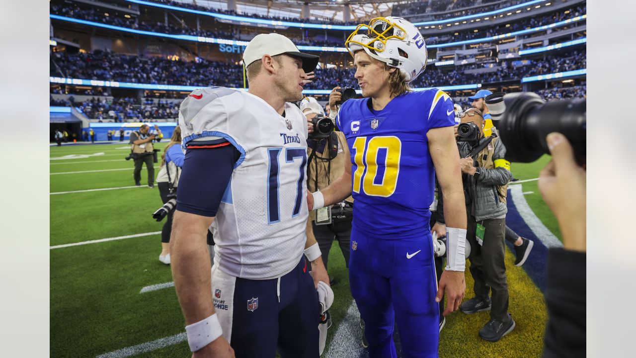 Photos: Bolts Celebrate Win Against Titans