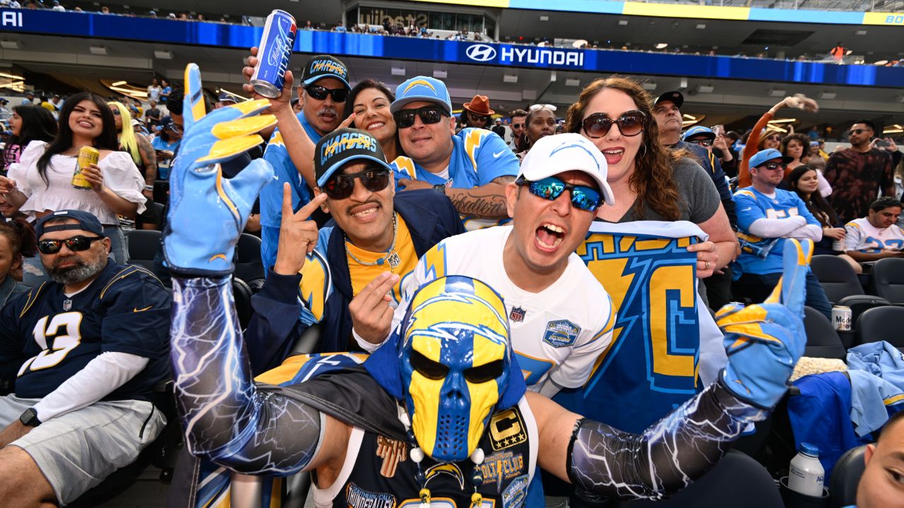 On the Wire: Los Angeles Chargers Kick Off 2022 NFL Draft with Open House  and DraftFest at SoFi Stadium