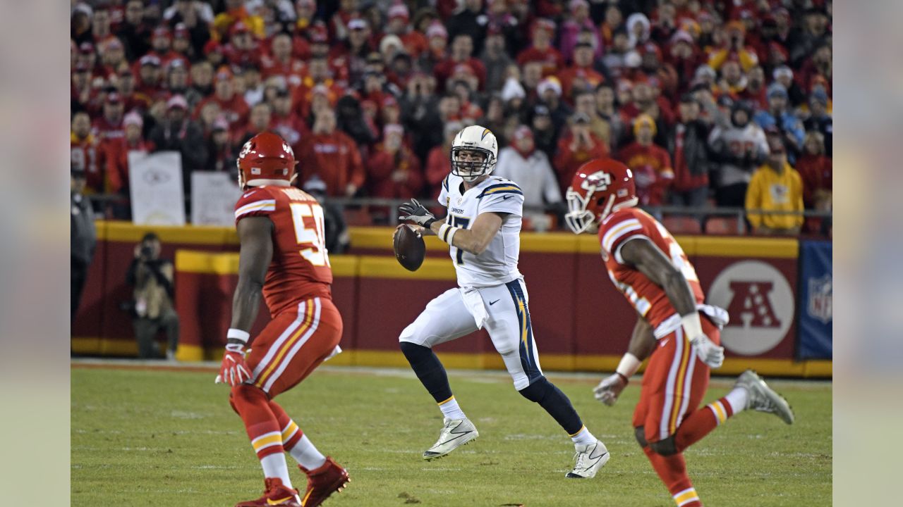 Los Angeles Chargers tight end Antonio Gates (85) makes a touchdown catch  in front of Kansas City Chiefs linebacker Derrick Johnson (56) during the  second half of an NFL football game in