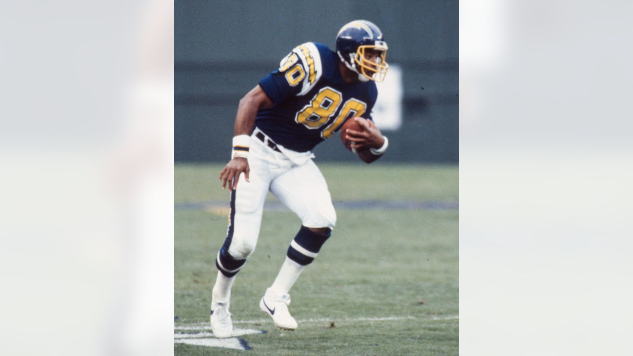 Chargers to Retire Numbers of Pro Football Hall of Fame Receiver Charlie  Joiner (#18) and Pro Football Hall of Fame Tight End Kellen Winslow (#80)  at Season Opener : r/Chargers