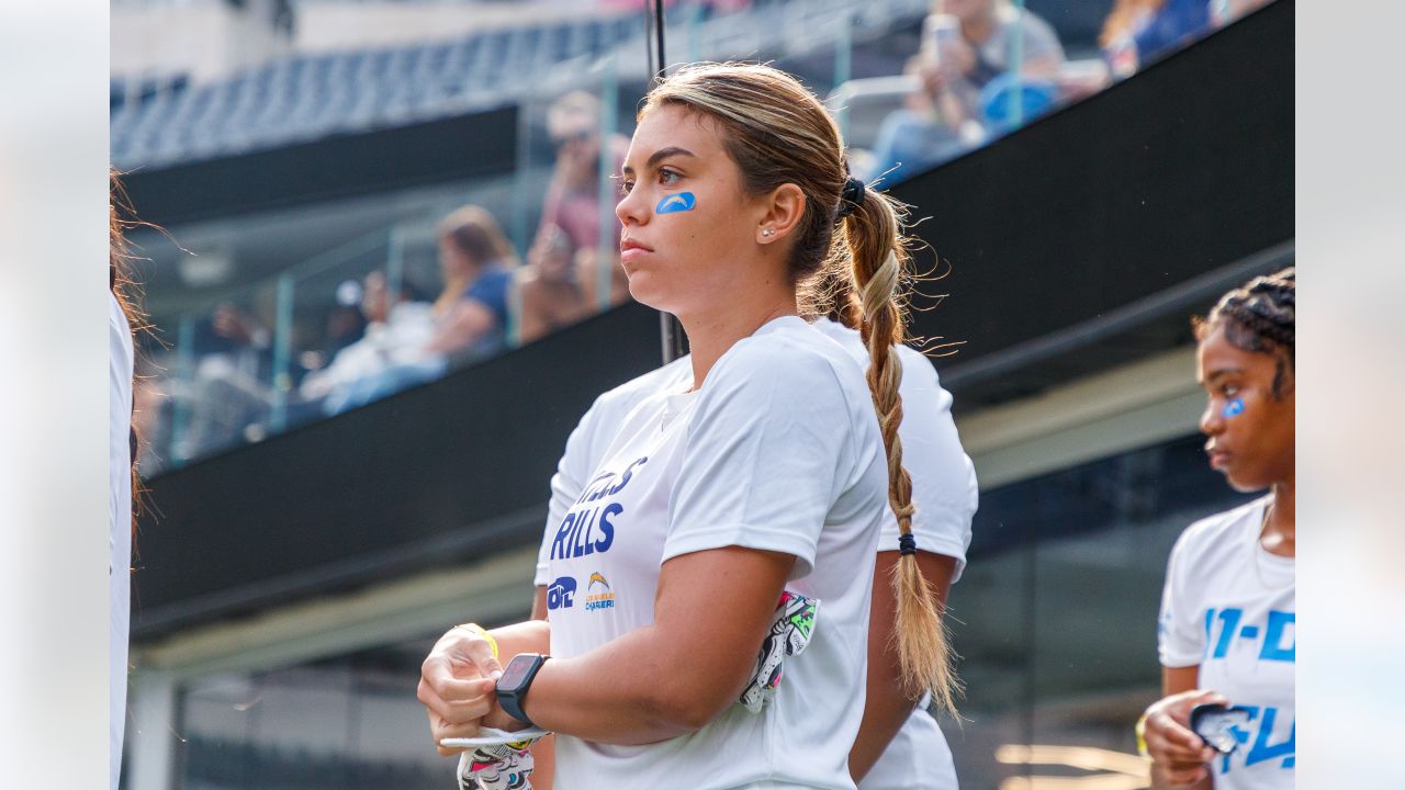 Chargers & LA Bowl Host Girls' Flag Football Event at SoFi Stadium