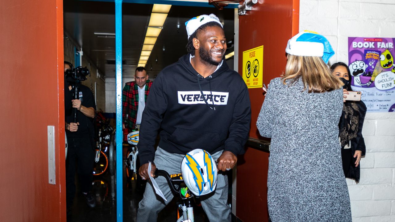 LaDainian Tomlinson And Antonio Gates Gift Bikes To Over 150 Kids