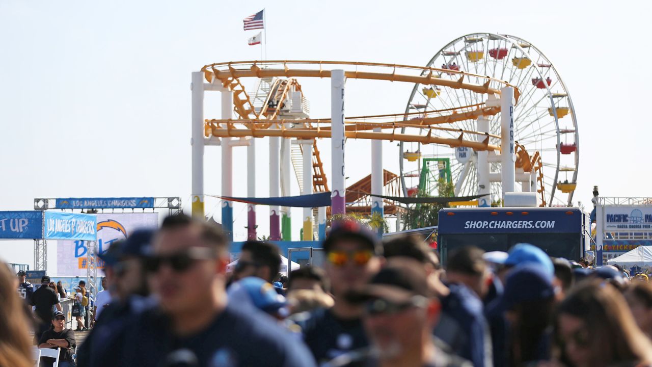 Los Angeles Chargers Host NFL Draft Party on the Santa Monica Pier -  Pacific Park®