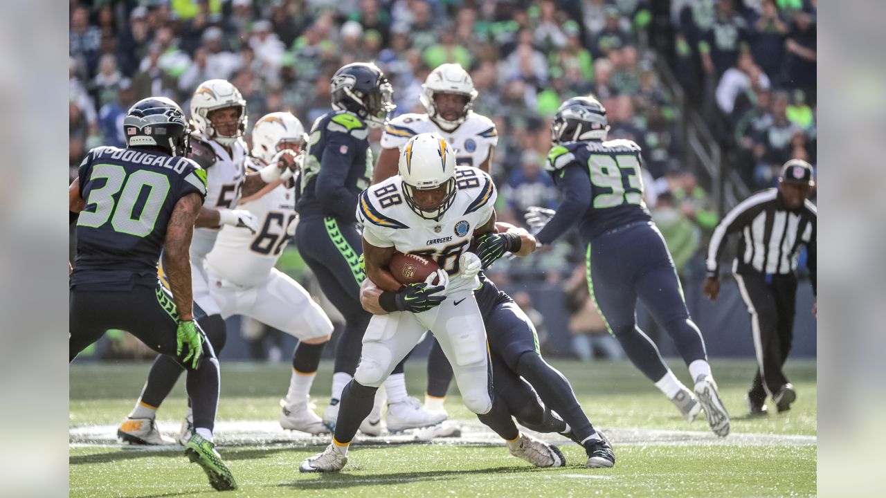 Chargers beat Seahawks 25-17, improve to 6-2 for season - ABC7 Los Angeles