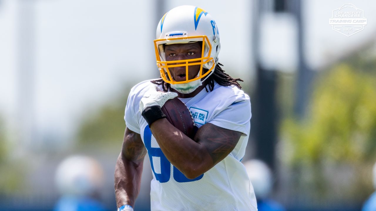 NFL Players Seen Sporting Futuristic New Helmets During Training Camp (PICS)