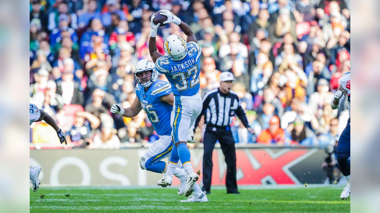 Chargers survive late Titans rally to win at Wembley