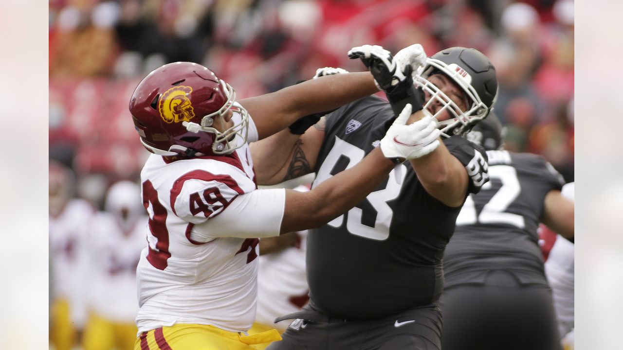 Chargers sign edge rusher Tuli Tuipulotu, their 2nd-round pick – Orange  County Register