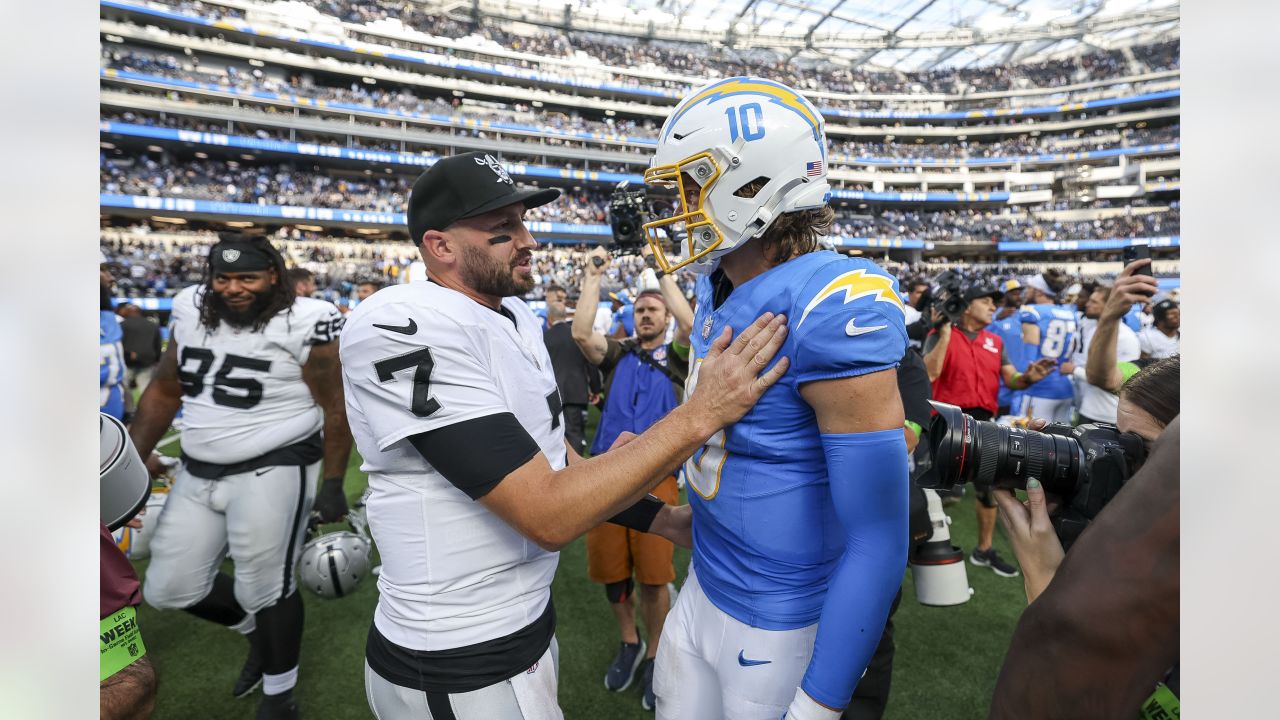 Photos: Bolts Celebrate Week 1 Victory Over Raiders