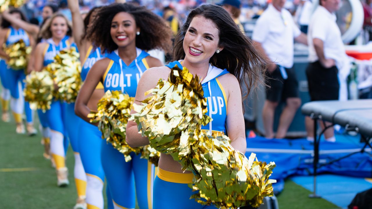 Charger Girls Cheer on the Bolts