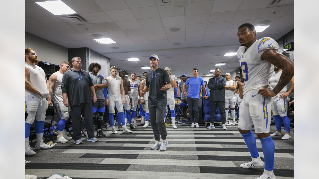 Photos: Bolts Celebrate Win in Atlanta