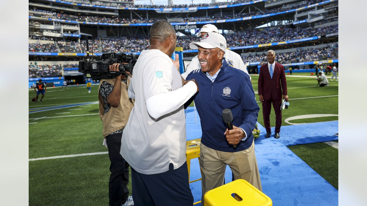 Chargers to retire Charlie Joiner, Kellen Winslow's jersey numbers - Bolts  From The Blue