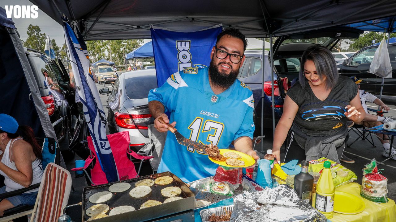 Chargers Community Discussion: What is your go-to tailgate food? - Bolts  From The Blue